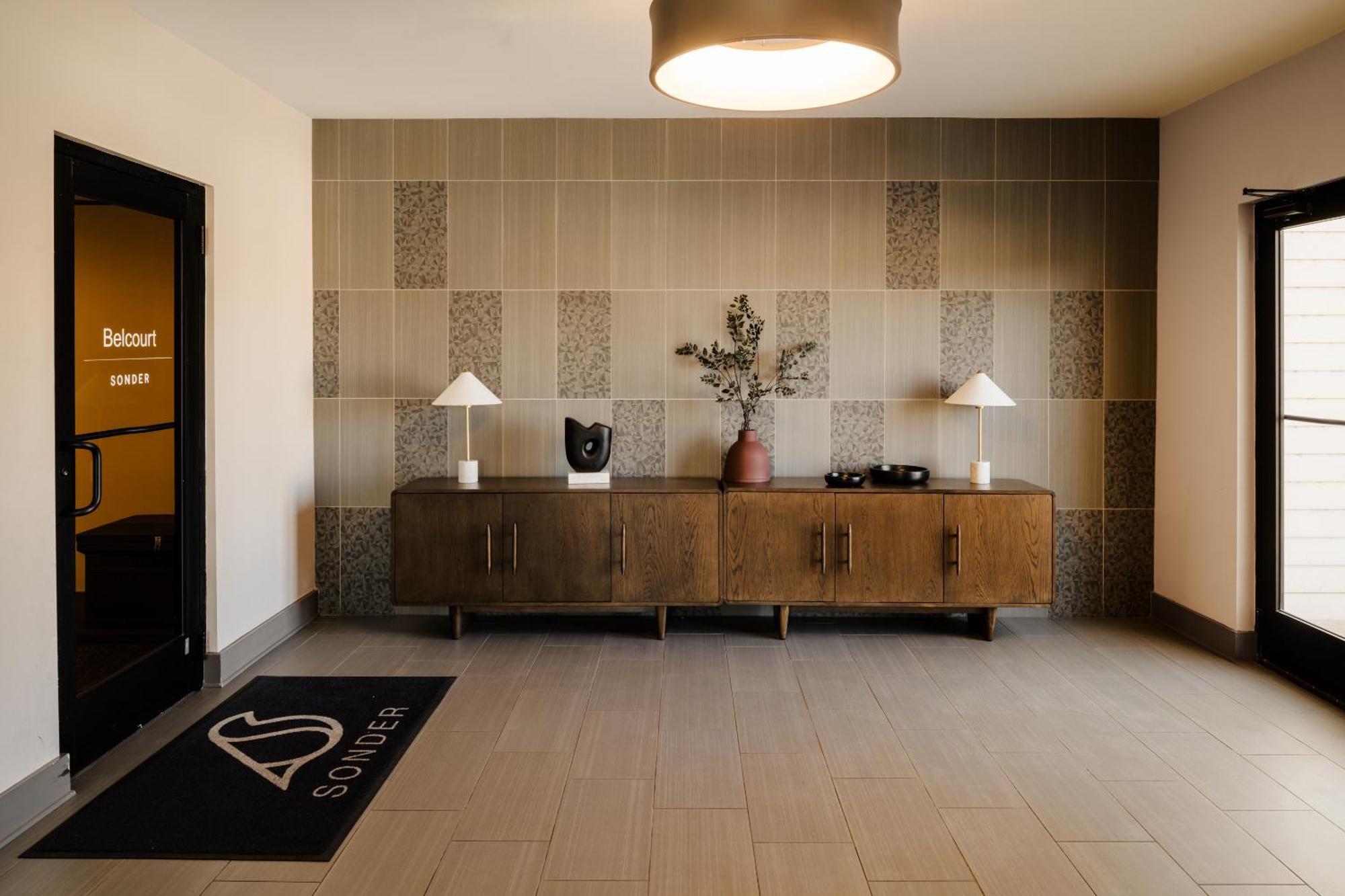 Aparthotel Sonder Belcourt 4*